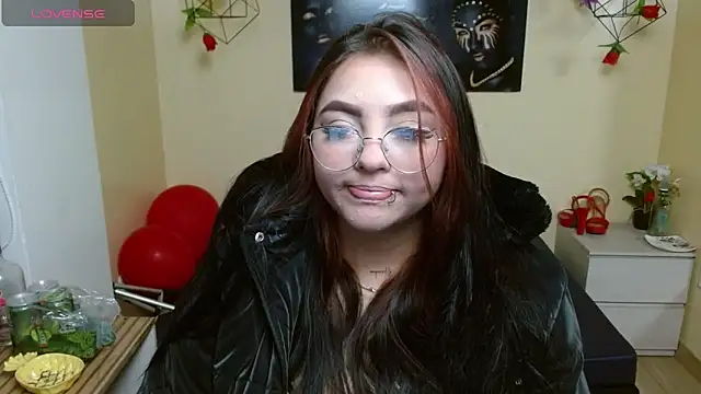 Miley Clarck online show from April 14, 12:33 pm