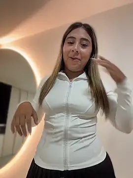 MelodyRey   online show from April 12, 12:26 am