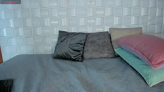 DanteTargaryen online show from April 9, 6:19 am