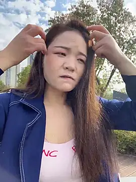 lucyxiaolulu online show from April 11, 1:10 am