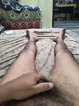 Snapshot of yoursTelugu_boy chatting on June 21, 11:46 am yoursTelugu boy online show from June 21, 11:46 am