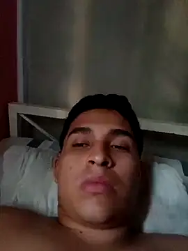 alee28728 online show from March 30, 7:26 pm