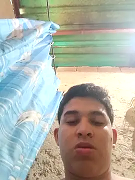 alee28728 online show from April 3, 9:13 pm