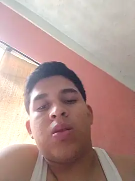 alee28728 online show from April 9, 7:41 pm