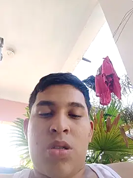 alee28728 online show from April 11, 8:13 pm