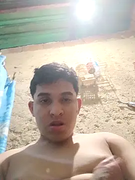 alee28728 online show from April 15, 6:09 am