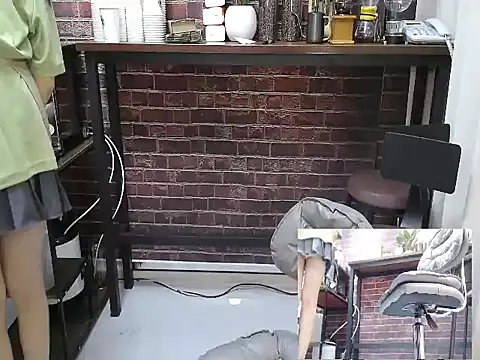 Latte-01 online show from April 12, 3:17 pm