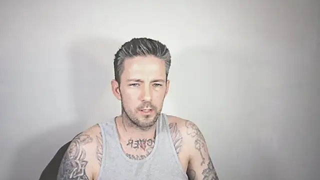 SkylarrGrey online show from April 12, 6:18 am