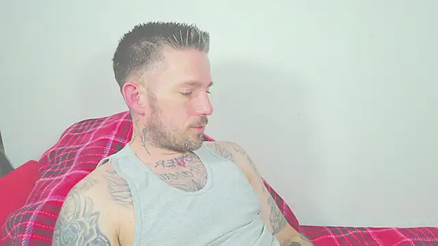 SkylarrGrey online show from April 18, 3:43 am