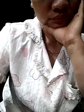 sfgggg1111 online show from April 13, 11:21 pm