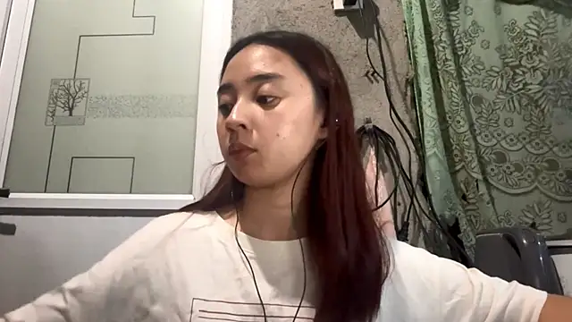 LenoraLacassagne online show from March 26, 3:17 pm