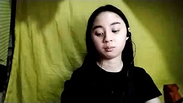 LenoraLacassagne online show from April 19, 3:22 pm