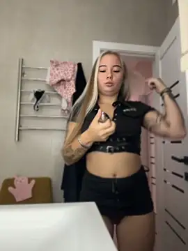 Snapshot of Mrs_Lust chatting on May 8, 3:23 am Mrs Lust online show from May 8, 3:23 am