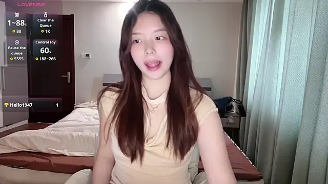 Snapshot of Roo_Se chatting on July 15, 6:40 am Roo Se online show from July 15, 6:40 am