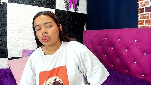 SofiiaCutee online show from March 23, 12:03 am