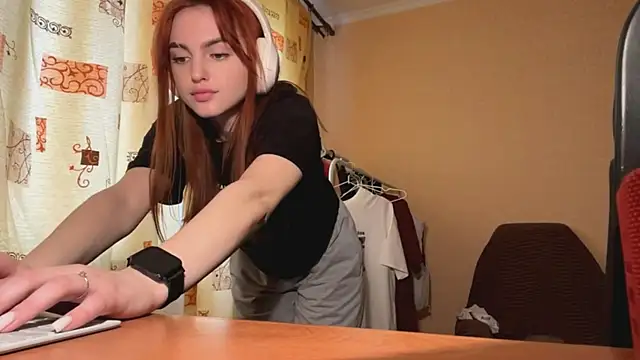 alisaonlyforu online show from April 9, 6:19 am