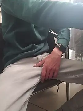 Skinboy06 online show from April 10, 10:20 am