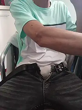 Skinboy06 online show from July 18, 11:58 am