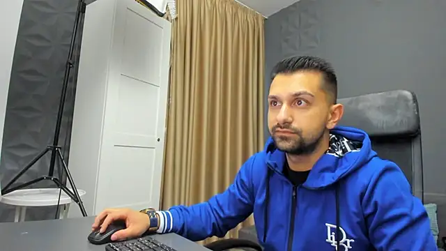 BryceReign online show from March 28, 5:29 am