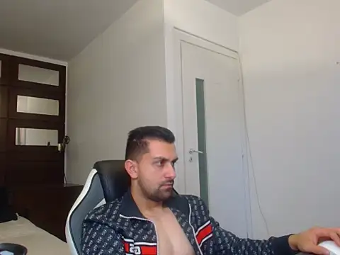 BryceReign online show from April 9, 6:19 am