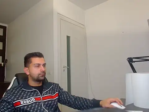 BryceReign online show from April 10, 4:17 am