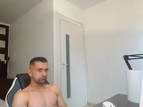 BryceReign online show from April 11, 7:45 am