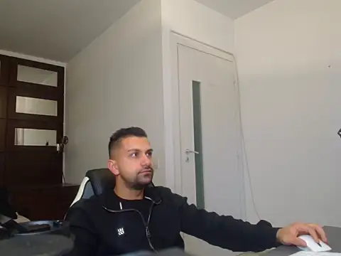 BryceReign online show from April 15, 4:30 am