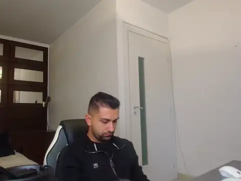 BryceReign online show from April 16, 4:24 am