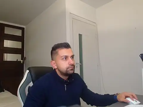 BryceReign online show from April 17, 4:26 am