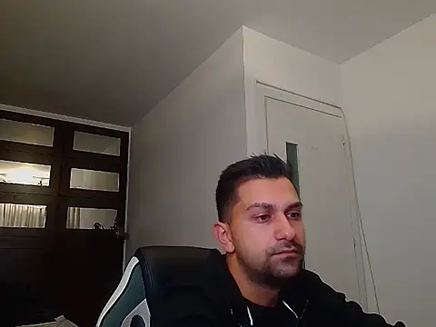 BryceReign online show from May 22, 4:19 am