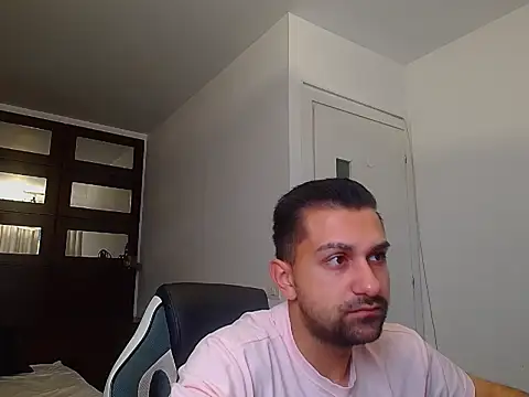 BryceReign online show from May 25, 4:40 am