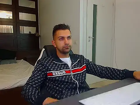 BryceReign online show from May 30, 4:09 am