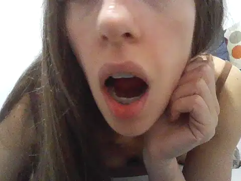 Snapshot of abiiiilpzz chatting on May 24, 12:59 am abiiiilpzz online show from May 24, 12:59 am