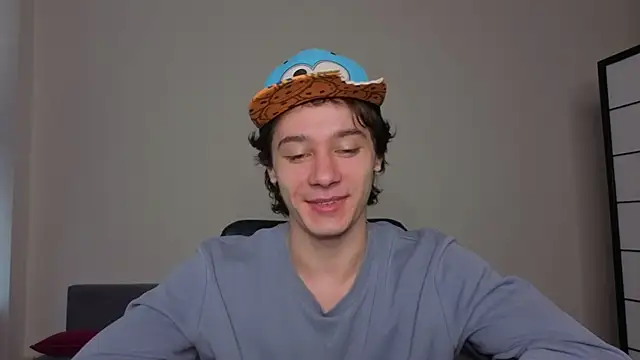 KevinStrike online show from April 8, 1:22 pm