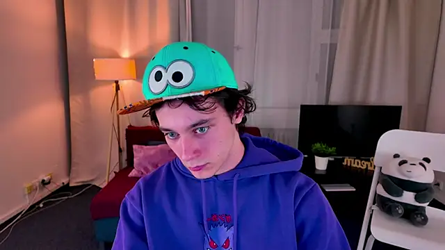 KevinStrike online show from April 13, 8:03 pm