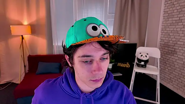 KevinStrike online show from April 15, 6:53 am