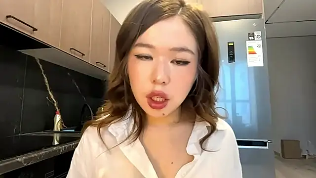 EffieCappaert online show from March 26, 7:03 am