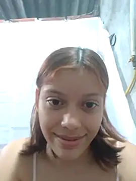 ESTRELLA-HOT- online show from April 1, 1:41 pm