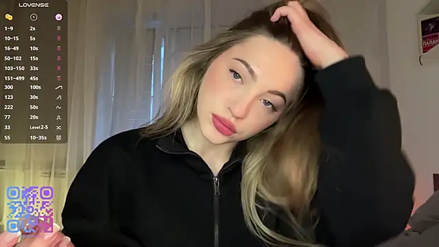 1Kellynaive online show from April 4, 4:04 pm