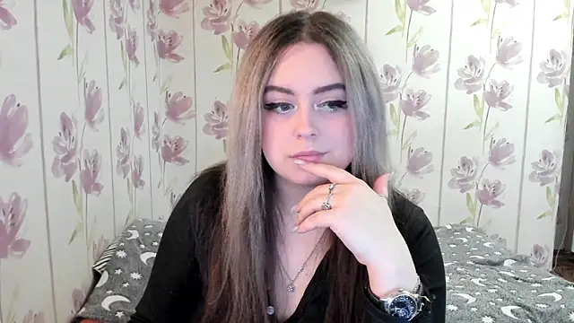 Agathameoww online show from April 28, 3:06 pm