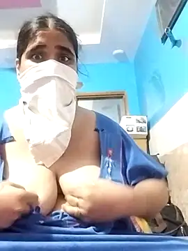 MoonlightMira online show from July 7, 3:42 am