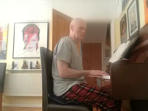 Useless Wanker online show from May 25, 4:35 pm