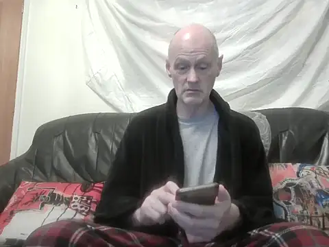 Useless Wanker online show from June 2, 1:18 am