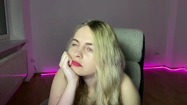 EvaKraz online show from April 5, 7:00 pm