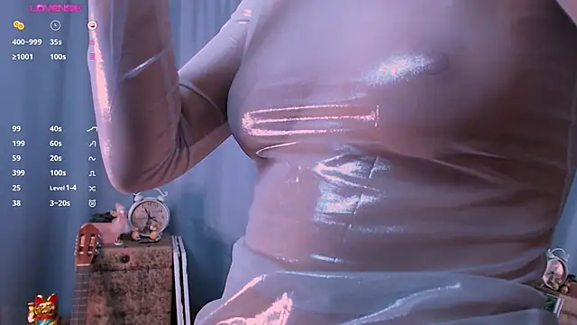 burning  g1rl online show from April 13, 5:07 pm