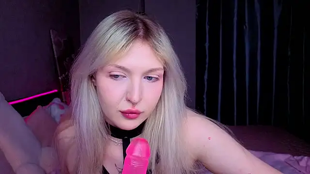 BlondieSummer online show from April 18, 3:16 pm