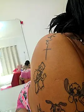 millacavalona09 online show from April 1, 1:41 pm