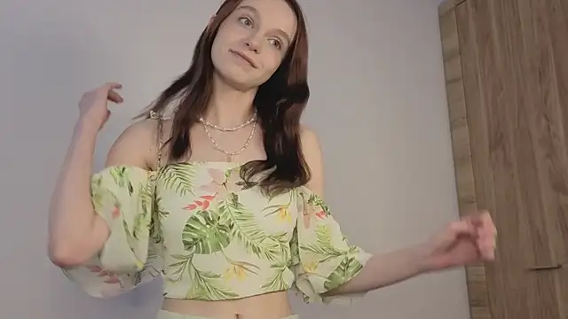 JoselynNeave online show from March 28, 6:46 am