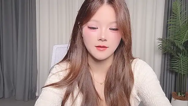 Q-Q-111 online show from March 26, 3:06 pm