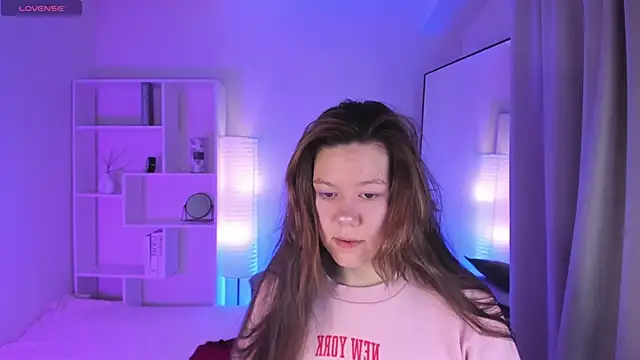 Vanessa ama online show from April 3, 7:50 am